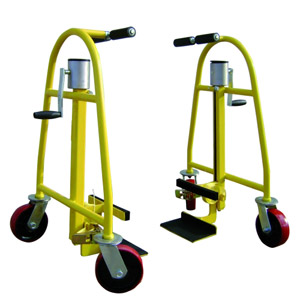 ÃlÃ©vateur pour armoires et caisses lourdes, trÃ¨s utile pour le transport dâarmoires lourdes et caisses lourdes, tables lourdes et autres produits lourds, jusquâÃ  600 kg. Pourvu de deux roues polyurÃ©thane pour un meilleur transport sur sols lisses, pelles de sÃ©curitÃ© pour une levÃ©e efficace des charges. Sangles de sÃ©curitÃ© pour lâammarage des charges.